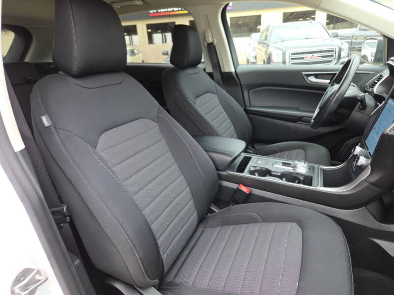 2021 Ford Edge SE
