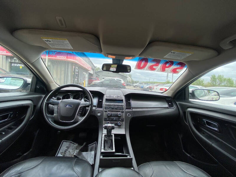 2012 Ford Taurus SE