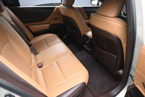 2019 Lexus ES 300h