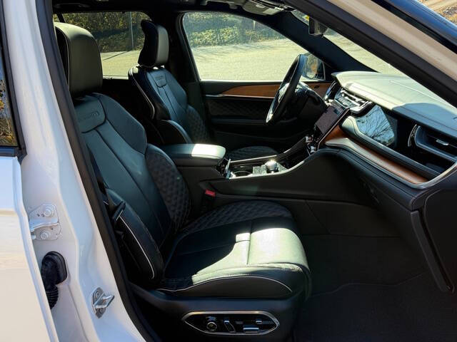 2022 Jeep Grand Cherokee Summit Reserve