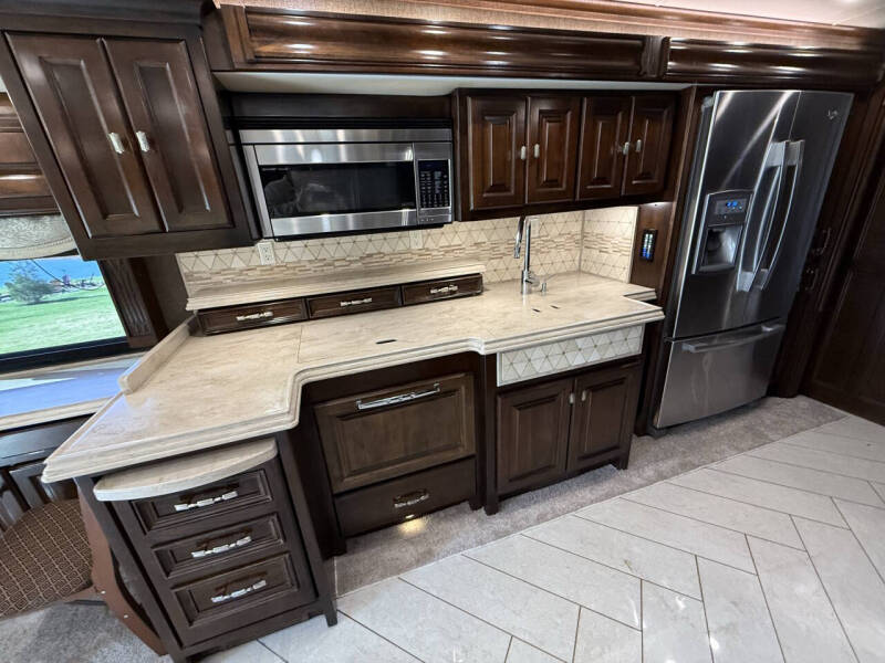 2016 Tiffin Allegro Bus