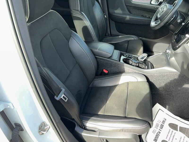 2019 Volvo XC40 T5 R-Design