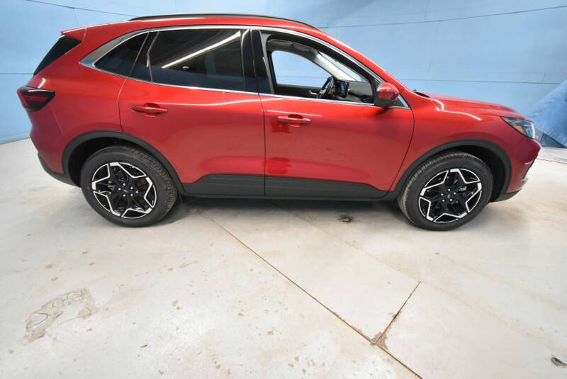 2026 Ford Escape Platinum