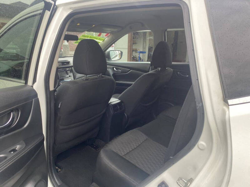 2017 Nissan Rogue SV