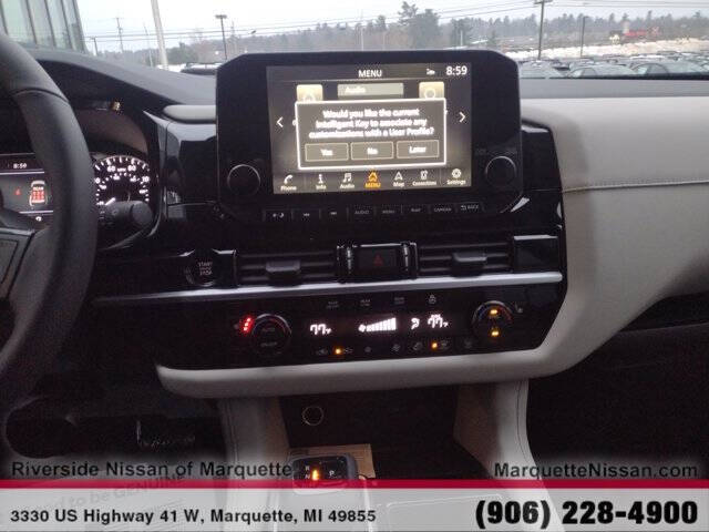 2025 Nissan Pathfinder SL