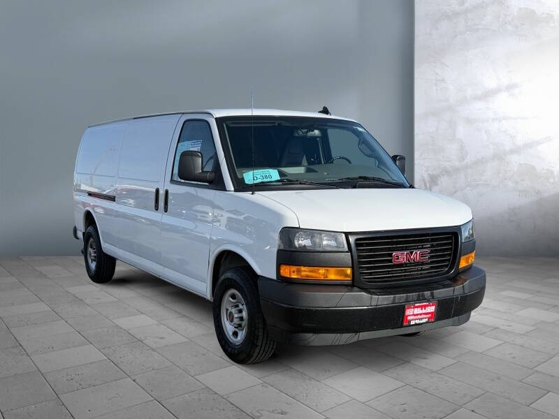 2023 GMC Savana 2500