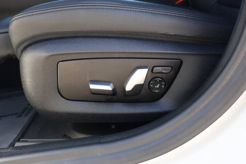 2019 BMW 5 Series 530i