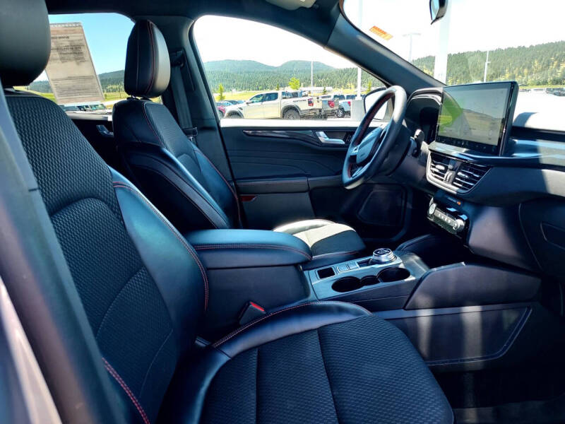 2023 Ford Escape ST-Line