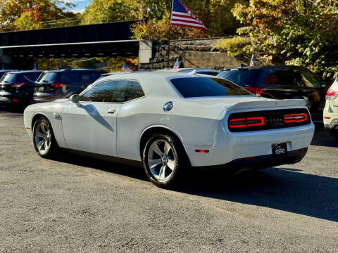 2016 Dodge Challenger SXT