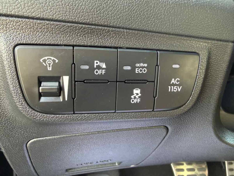 2016 Hyundai Veloster Turbo