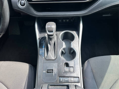 2021 Toyota Highlander LE