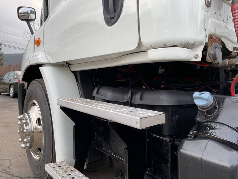 2016 Freightliner Cascadia