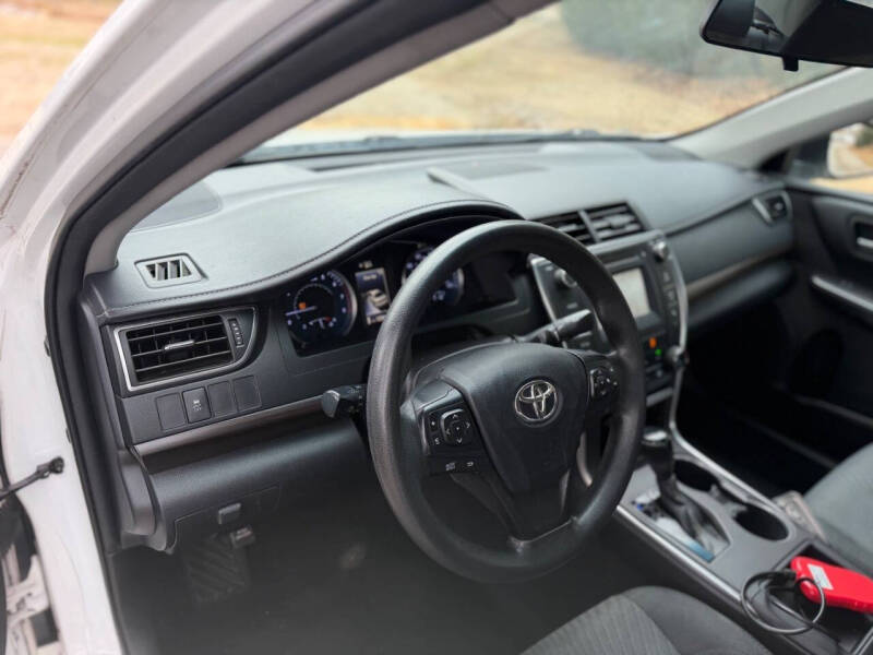 2016 Toyota Camry LE