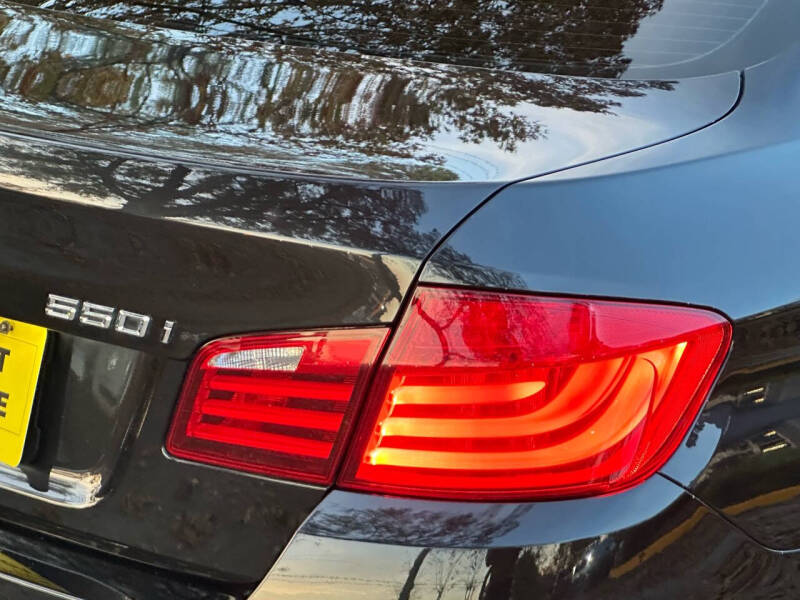 2011 BMW 5 Series 550i xDrive