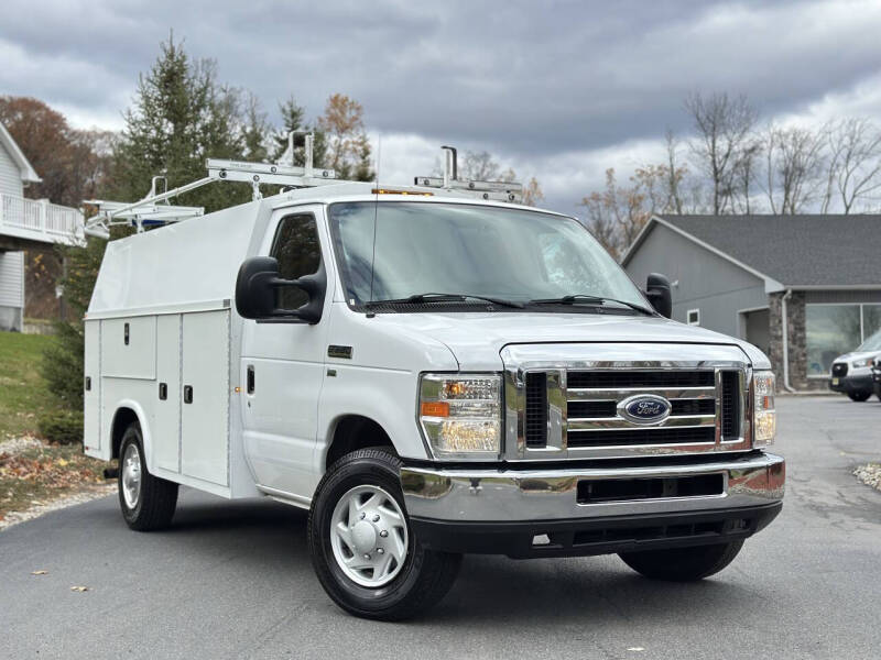 2016 Ford E-Series E-350 SD