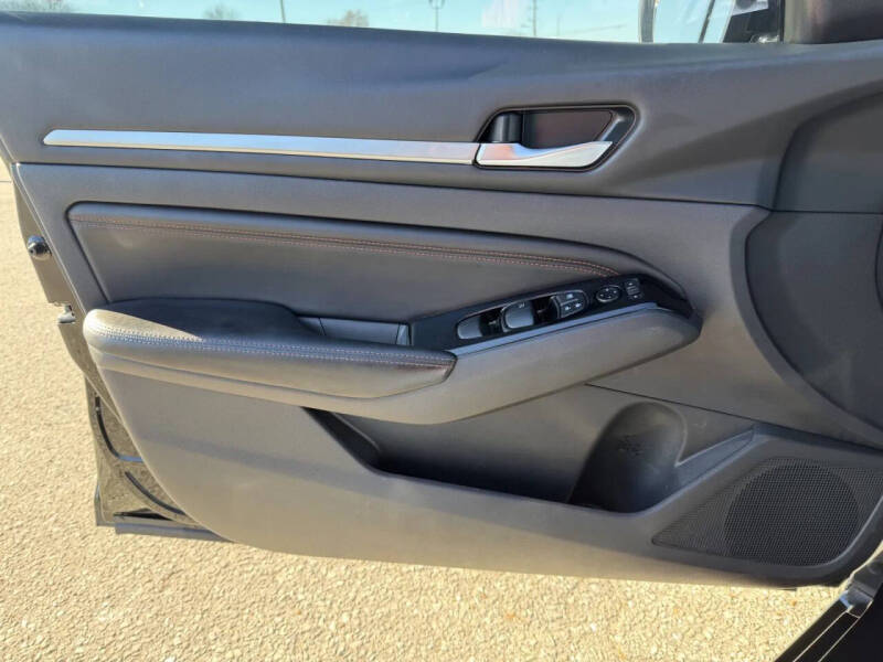 2023 Nissan Altima 2.5 SR