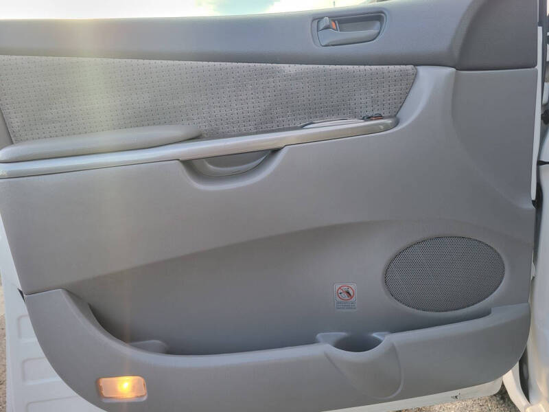 2008 Toyota Sienna LE 7-Passenger