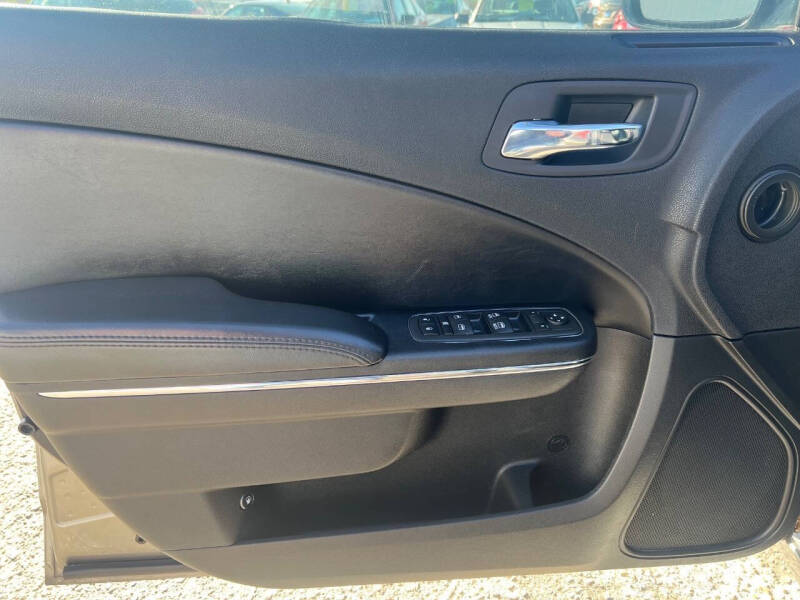 2012 Dodge Charger SE