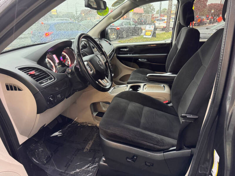 2016 Dodge Grand Caravan SXT