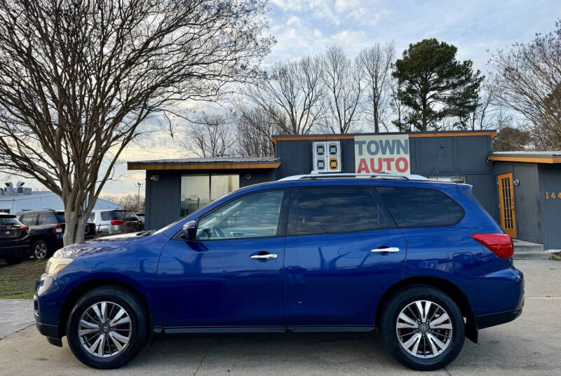 2017 Nissan Pathfinder SL