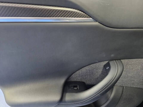 2022 Tesla Model S Plaid