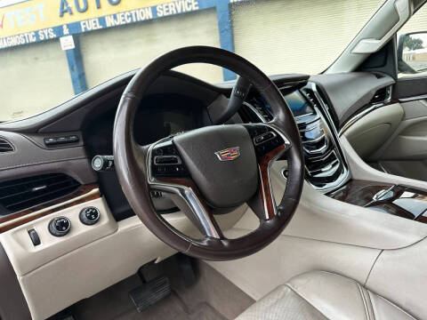 2015 Cadillac Escalade Luxury