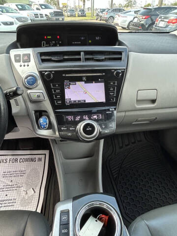 2016 Toyota Prius v Five