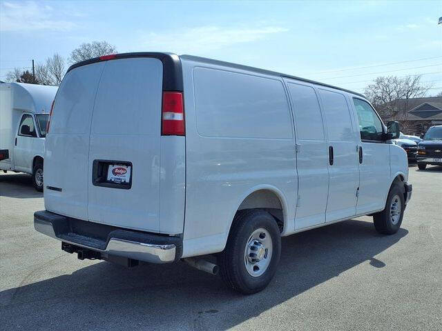 2026 Chevrolet Express 2500