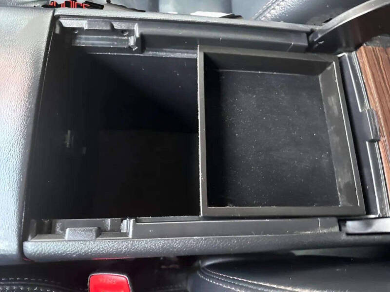 2013 Toyota Avalon XLE