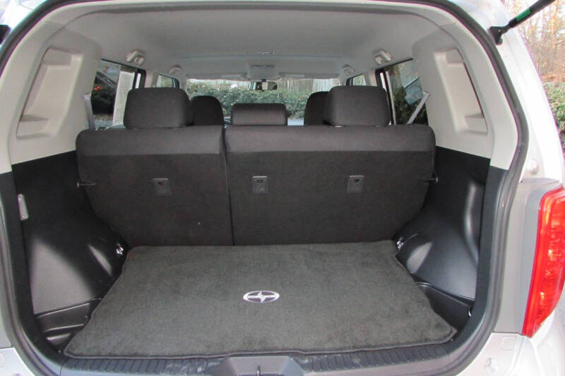 2010 Scion xB Base photo 24