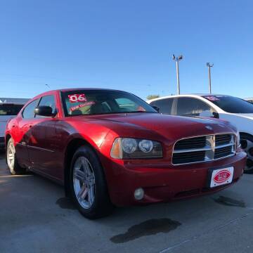 2006 Dodge Charger for sale at UNITED AUTO INC in South Sioux City NE