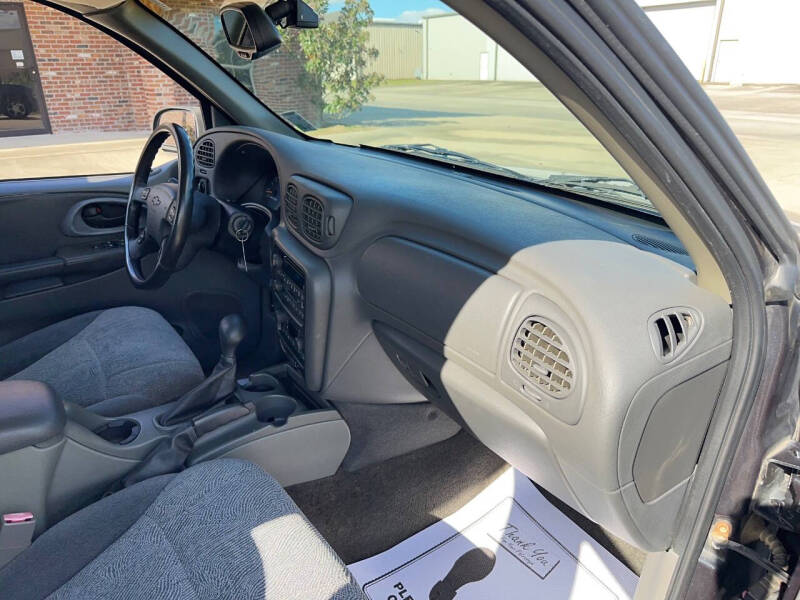 2004 Chevrolet TrailBlazer EXT LT