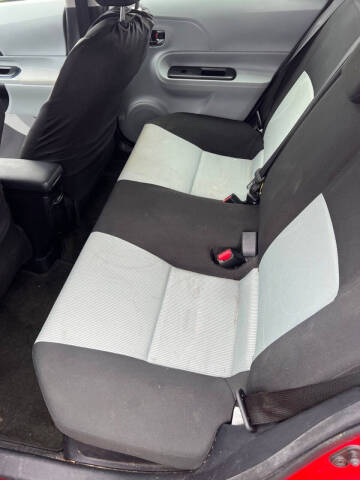 2013 Toyota Prius c One