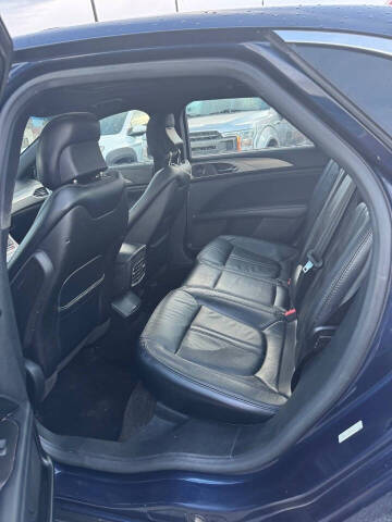 2017 Lincoln MKZ Select