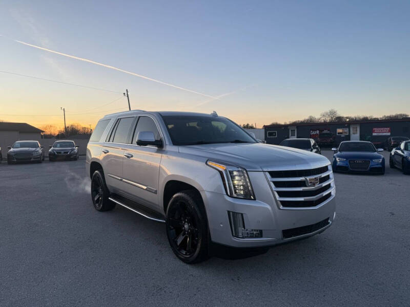 2017 Cadillac Escalade Luxury