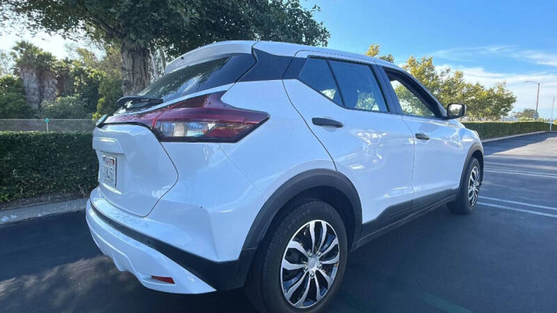2021 Nissan Kicks S