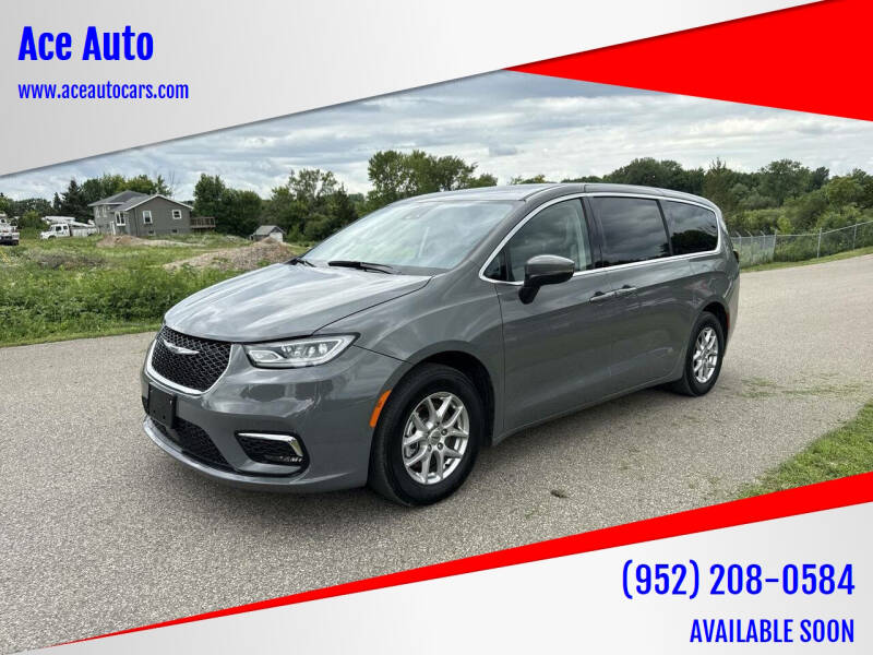2023 Chrysler Pacifica Touring L
