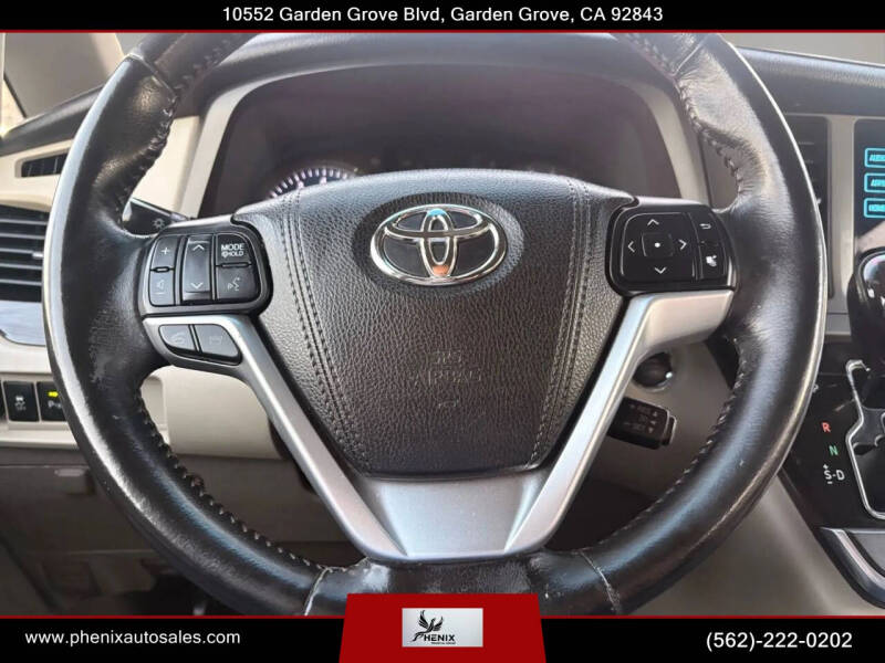 2016 Toyota Sienna