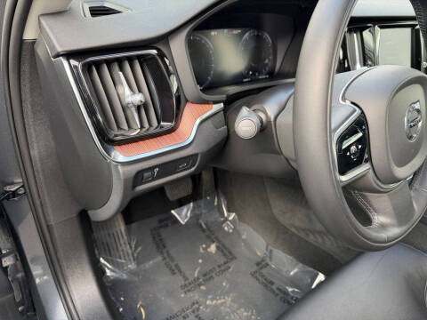 2020 Volvo S60 T5 Momentum