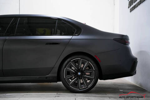 2025 BMW 7 Series 740i