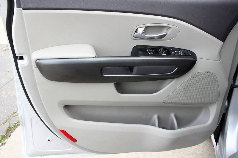 2016 Kia Sedona LX