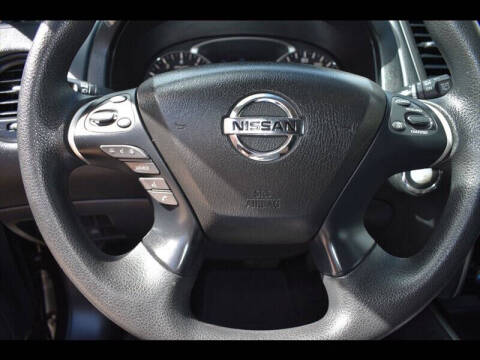2017 Nissan Pathfinder S