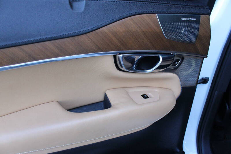 2016 Volvo XC90 T6 Inscription