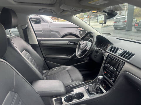 2015 Volkswagen Passat 1.8T SE