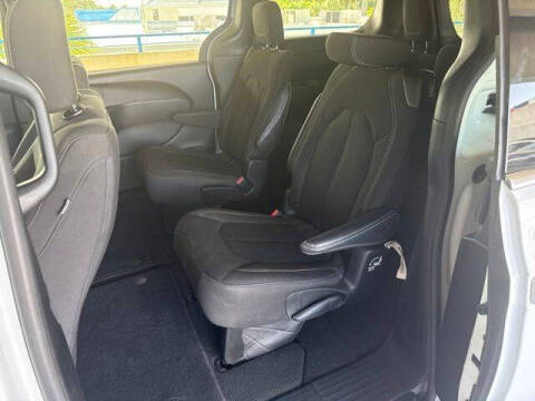 2024 Chrysler Pacifica Touring