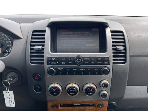 2006 Nissan Pathfinder LE