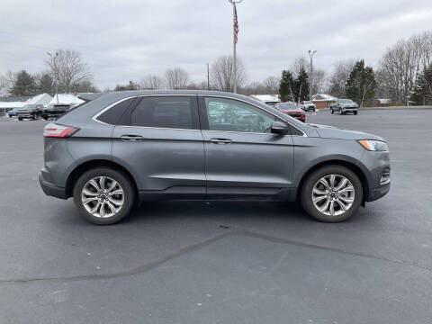 2024 Ford Edge Titanium