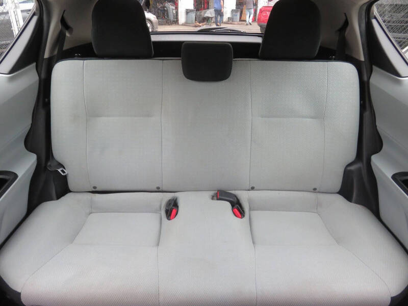 2014 Toyota Prius c One