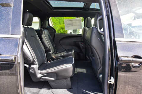 2027 Chrysler Pacifica Limited
