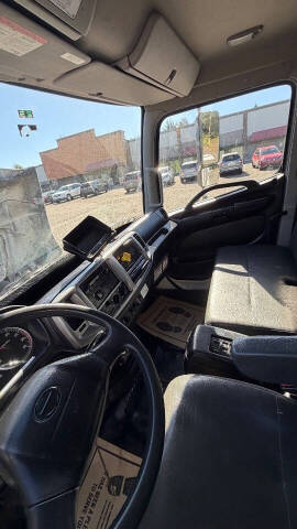 2013 Hino 338